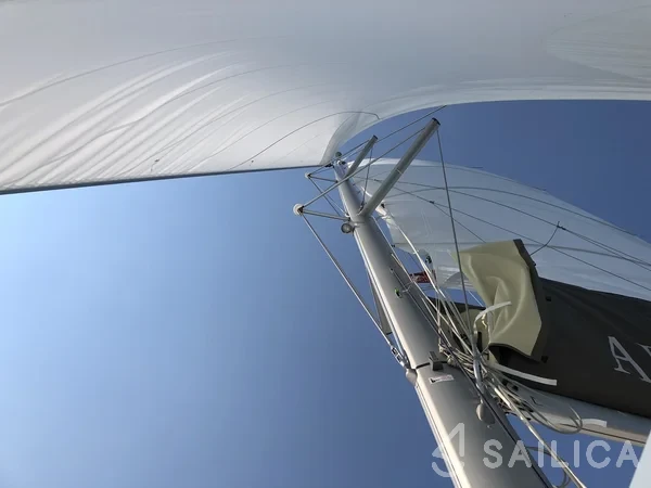 Lagoon 450  Flybridge - Yacht Charter Sailica