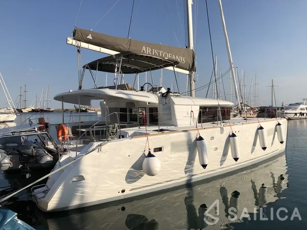 Lagoon 450  Flybridge - Yacht Charter Sailica