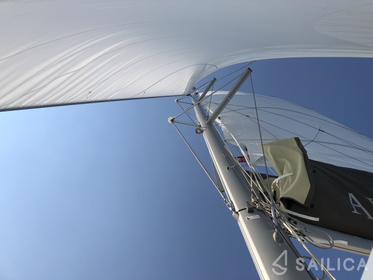 Lagoon 450  Flybridge - Yacht Charter Sailica