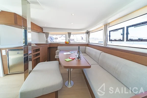 Lagoon 42 - Yacht Charter Sailica