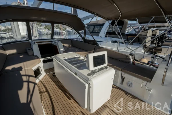 Jeanneau 54 - Yacht Charter Sailica
