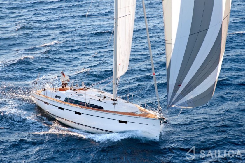 Bavaria Cruiser 41 - 3 cab. - Yacht Charter Sailica