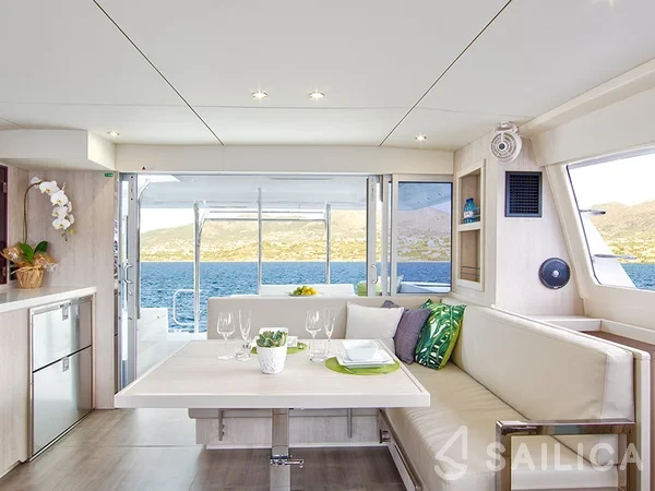 Leopard 40 - Yacht Charter Sailica