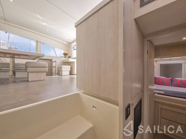 Leopard 40 - Yacht Charter Sailica