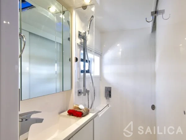 Leopard 40 - Yacht Charter Sailica