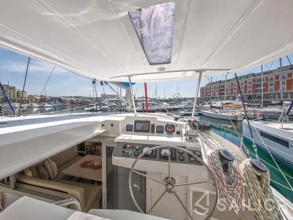 Leopard 40 - Yacht Charter Sailica