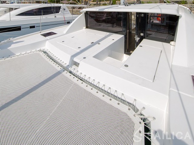 Leopard 40 - Yacht Charter Sailica