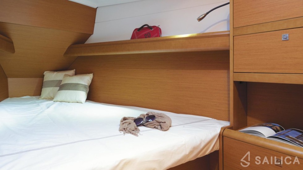 Sun Odyssey 389 - Yacht Charter Sailica