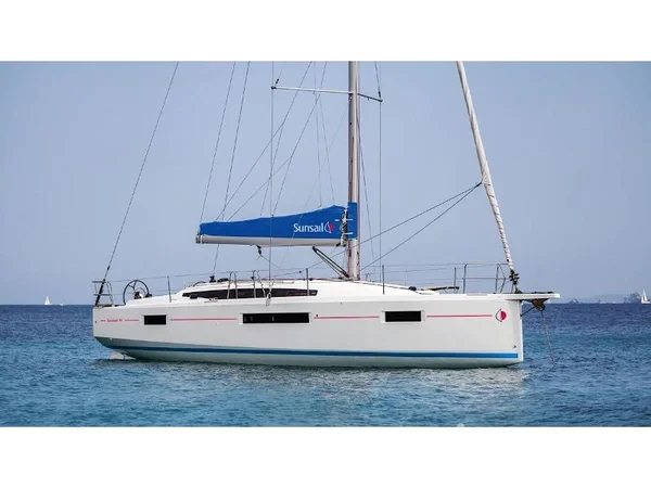 Sun Odyssey 410 - Yacht Charter Sailica