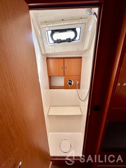 Bavaria 46 Cruiser - Yacht Charter Sailica