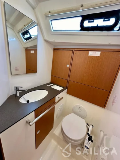 Bavaria 46 Cruiser - Yacht Charter Sailica