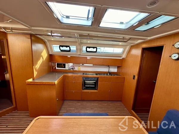 Bavaria 46 Cruiser - Yacht Charter Sailica