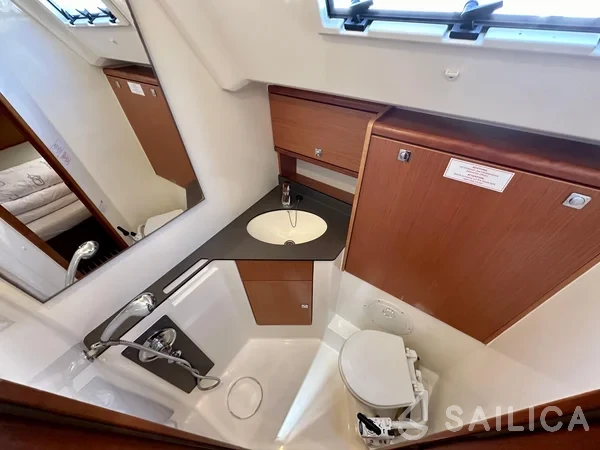 Bavaria 46 Cruiser - Yacht Charter Sailica