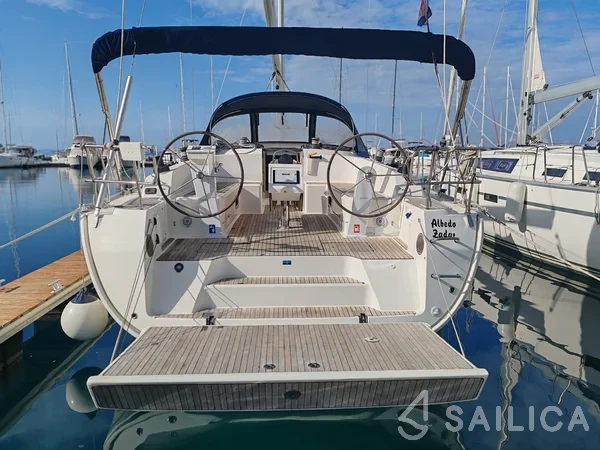 Bavaria 46 Cruiser - Yacht Charter Sailica