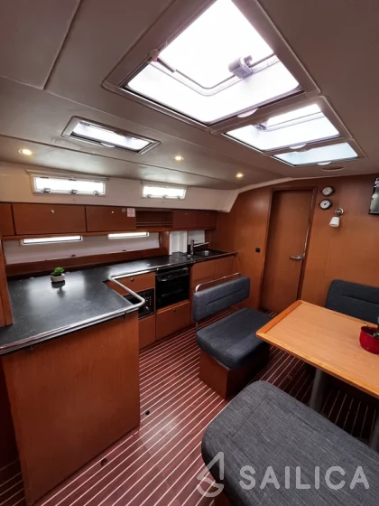 Bavaria 45 Cruiser - Yacht Charter Sailica
