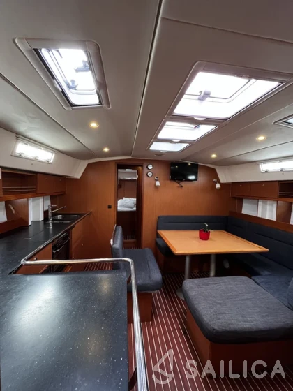 Bavaria 45 Cruiser - Yacht Charter Sailica