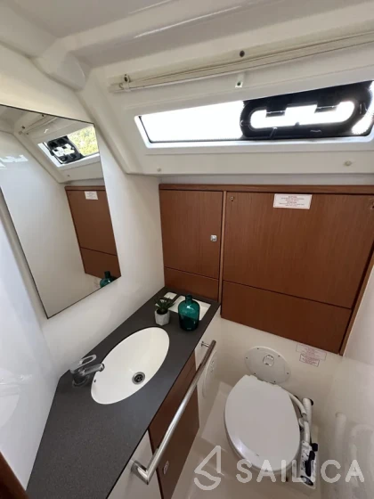 Bavaria 46 Cruiser - Yacht Charter Sailica