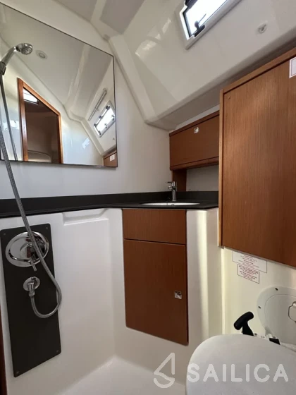 Bavaria 46 Cruiser - Yacht Charter Sailica