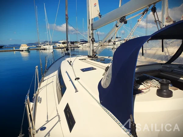 Bavaria 46 Cruiser - Yacht Charter Sailica
