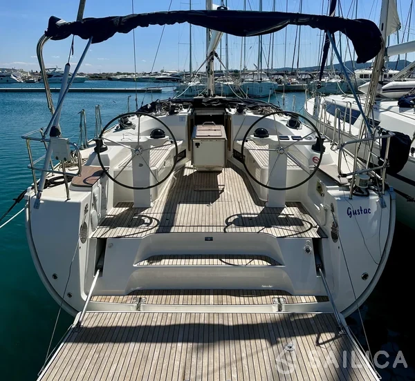Bavaria 45 Cruiser - Yacht Charter Sailica