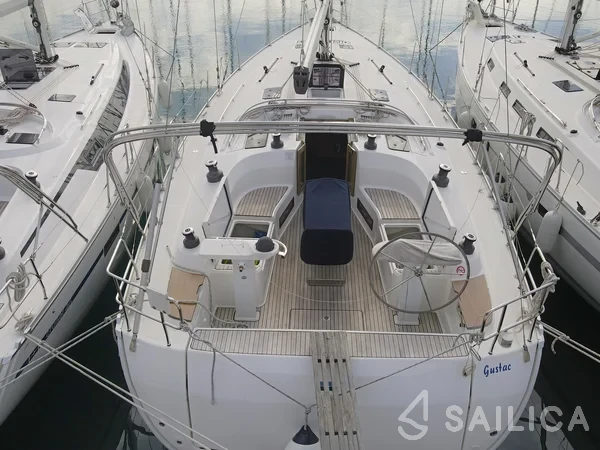 Bavaria 45 Cruiser - Yacht Charter Sailica