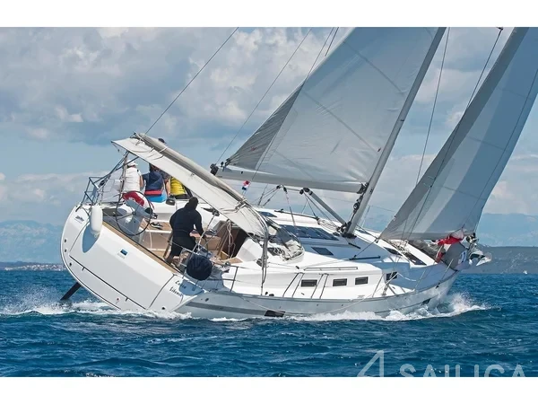 Bavaria 45 Cruiser - Yacht Charter Sailica