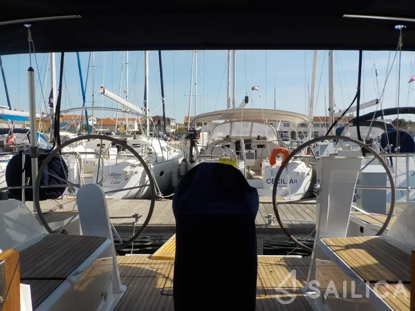 Bavaria 46 Cruiser - Yacht Charter Sailica