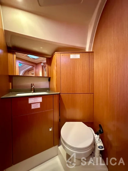 Bavaria 41 Cruiser - Yacht Charter Sailica