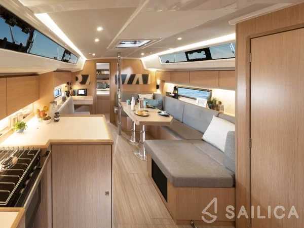 Bavaria C42 - Yacht Charter Sailica