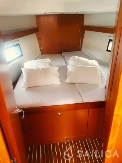 Bavaria C42 - Yacht Charter Sailica