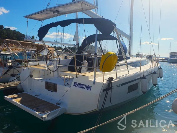 Bavaria C42 - Yacht Charter Sailica