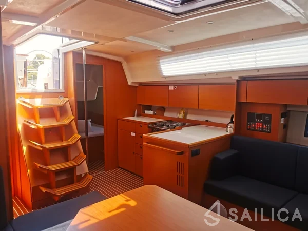 Bavaria C42 - Yacht Charter Sailica