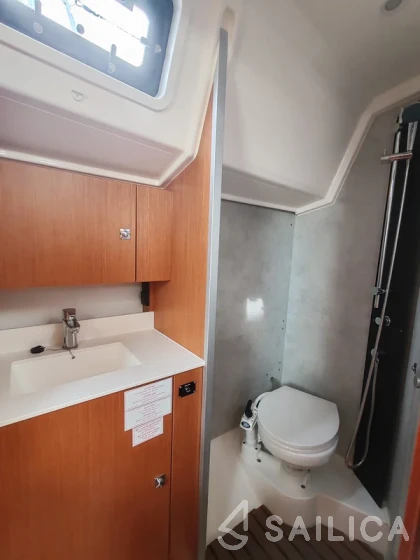 Bavaria C42 - Yacht Charter Sailica