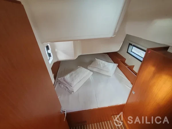 Bavaria C42 - Yacht Charter Sailica