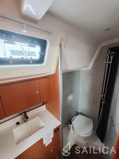 Bavaria C42 - Yacht Charter Sailica