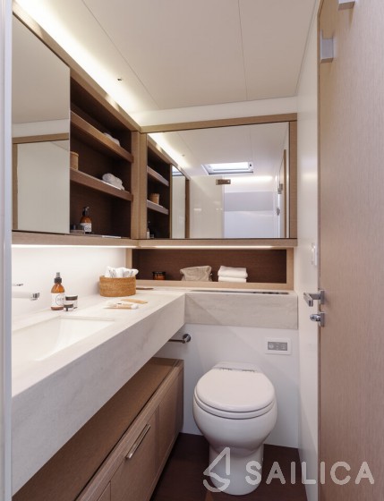Lagoon Sixty 5 - Yacht Charter Sailica