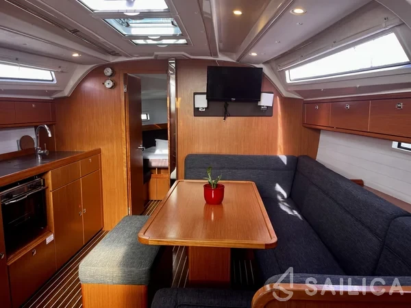 Bavaria 41 Cruiser - Yacht Charter Sailica