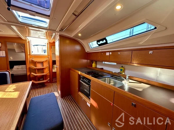 Bavaria 41 Cruiser - Yacht Charter Sailica