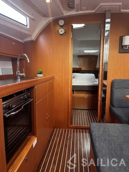 Bavaria 41 Cruiser - Yacht Charter Sailica