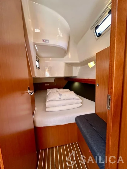 Bavaria 37 Cruiser - Yacht Charter Sailica