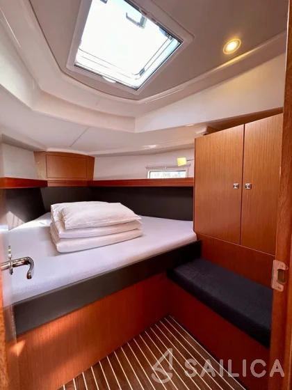 Bavaria 37 Cruiser - Yacht Charter Sailica