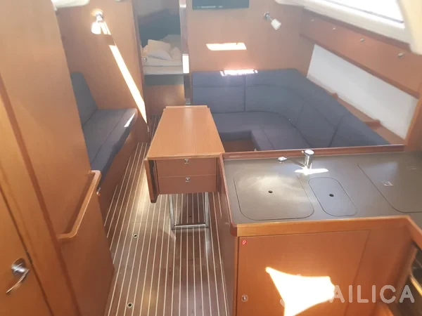 Bavaria 37 Cruiser - Yacht Charter Sailica