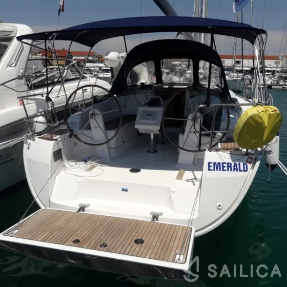 Bavaria 37 Cruiser - Yacht Charter Sailica