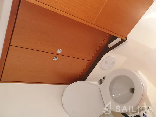 Bavaria 37 Cruiser - Yacht Charter Sailica