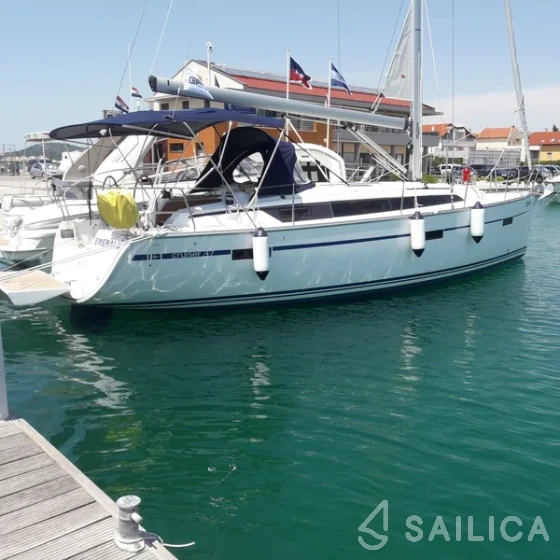 Bavaria 37 Cruiser - Yacht Charter Sailica