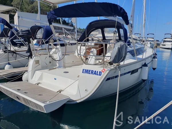 Bavaria 37 Cruiser - Yacht Charter Sailica