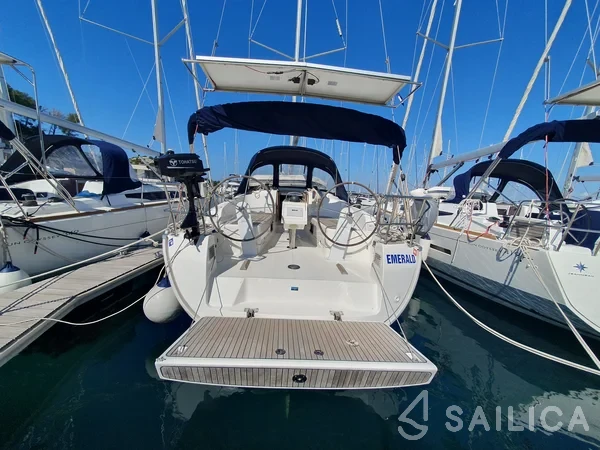 Bavaria 37 Cruiser - Yacht Charter Sailica