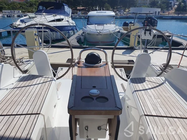 Bavaria 37 Cruiser - Yacht Charter Sailica