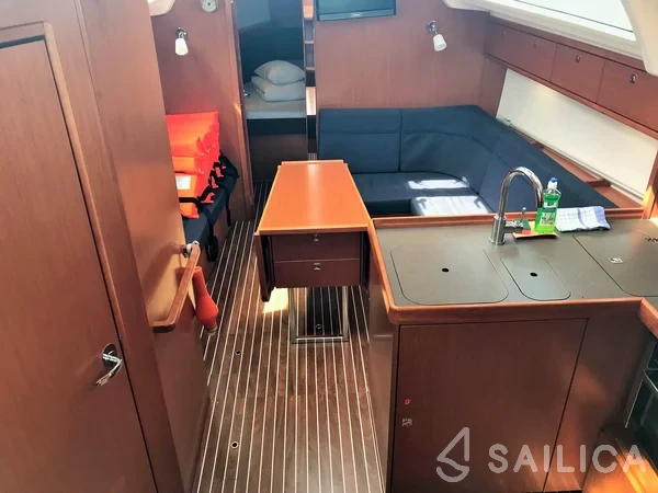 Bavaria 37 Cruiser - Yacht Charter Sailica