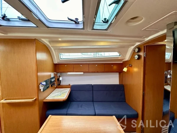 Bavaria 37 Cruiser - Yacht Charter Sailica